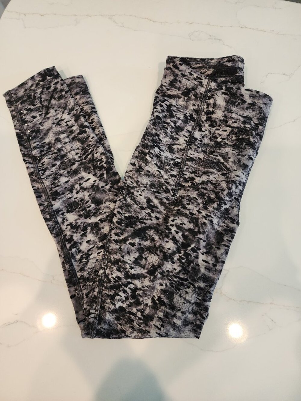 Lululemon swift speeds 25 inch inseam size 2